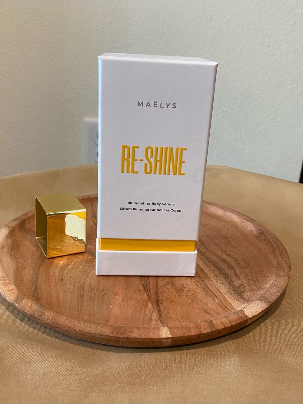 MAELYS RE-SHINE Illuminating Body Serum - White & Gold